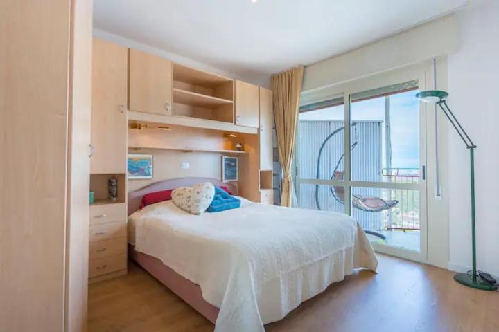 Splendido Attico, Piscina E Vista Mare Διαμέρισμα Λινιάνο Σαμπιαντόρο Εξωτερικό φωτογραφία