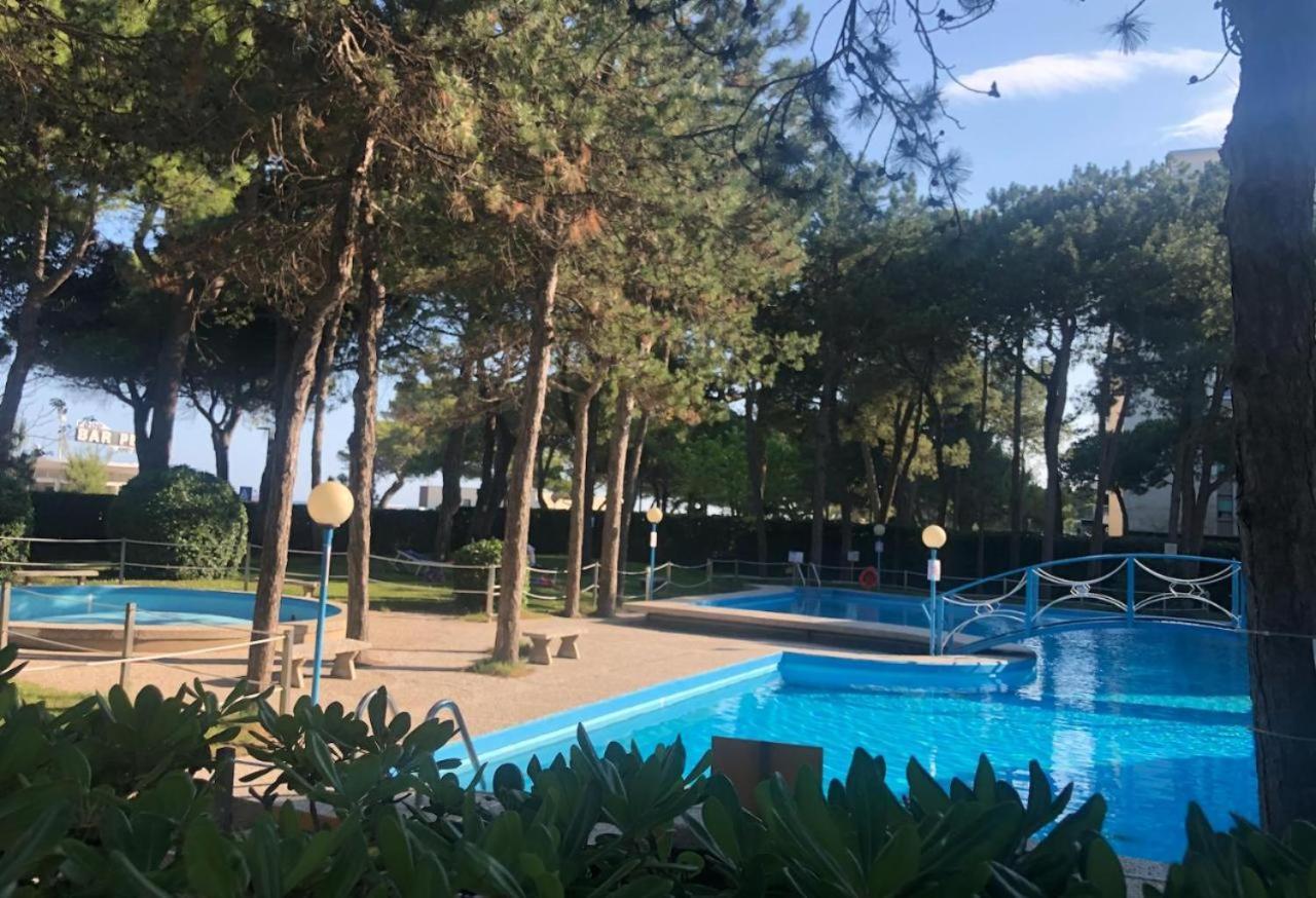 Splendido Attico, Piscina E Vista Mare Διαμέρισμα Λινιάνο Σαμπιαντόρο Εξωτερικό φωτογραφία